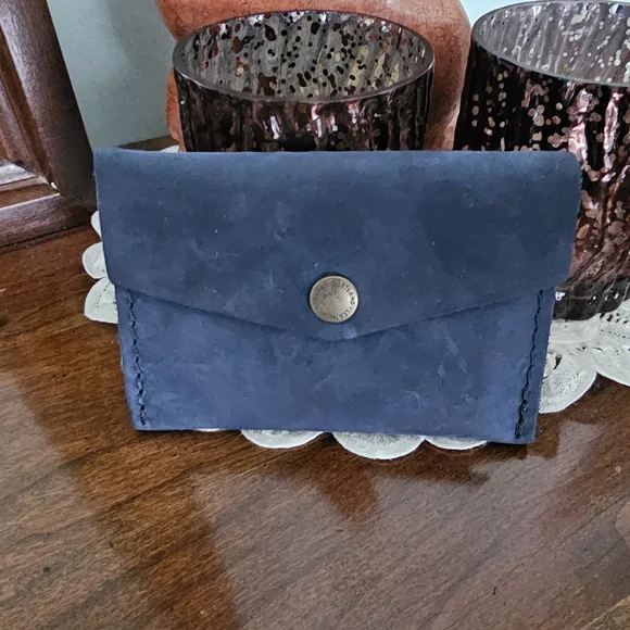NWOT Portland Leather Card Holder In Deep Water - Picture 1 of 3